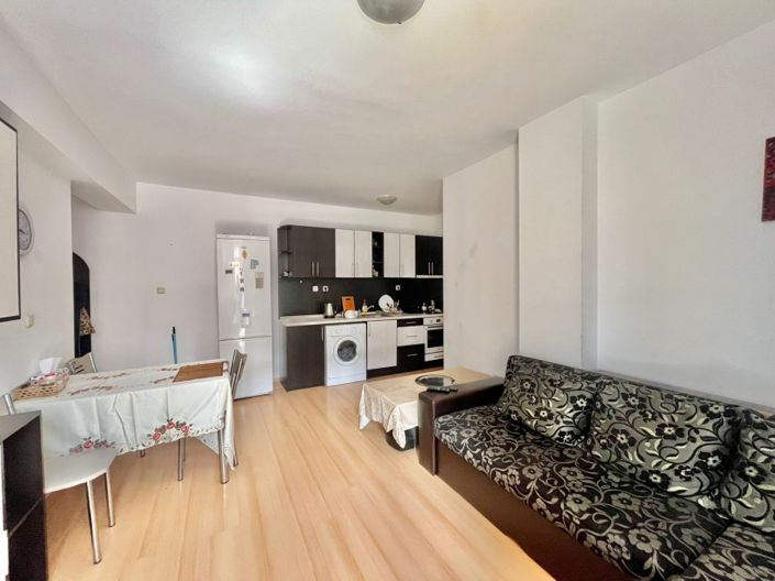 Image No.3-2 Bed Property for sale