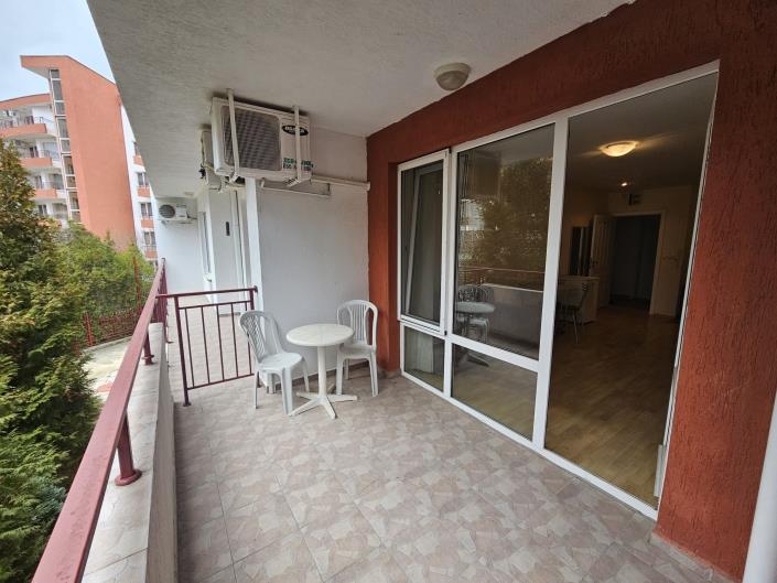 Image No.10-1 Bed Property for sale