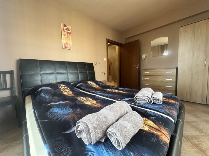 Image No.9-3 Bed Property for sale