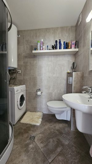 Image No.4-1 Bed Property for sale