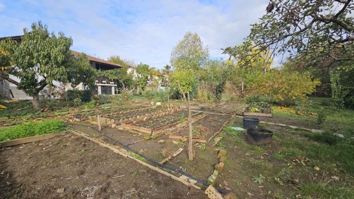 Image No.7-2 Bed Property for sale