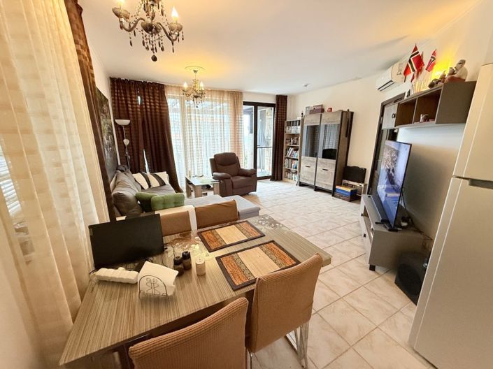 Image No.2-2 Bed Property for sale