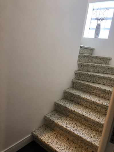 Image No.25-2 Bed House for sale