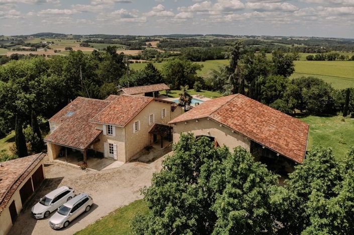 Image No.24-5 Bed Property for sale