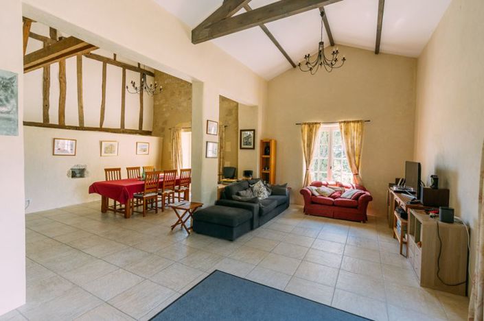 Image No.8-5 Bed Property for sale