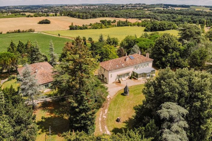 Image No.1-9 Bed Country House for sale