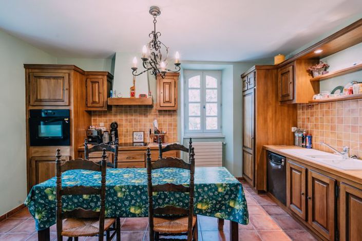 Image No.20-9 Bed Country House for sale