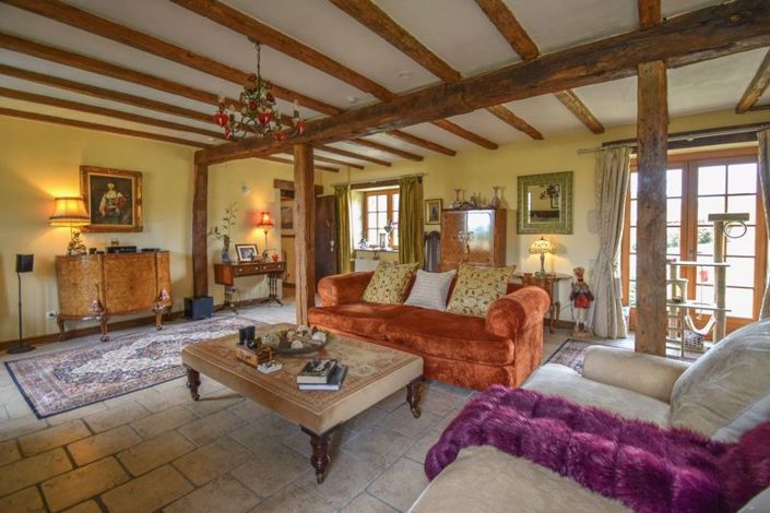 Image No.10-9 Bed House for sale