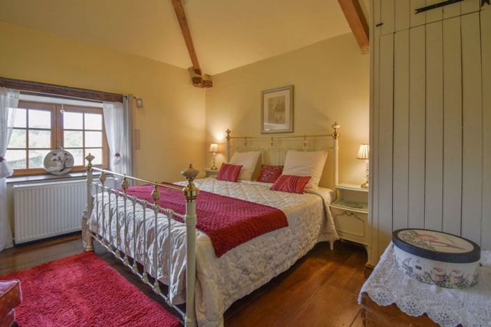 Image No.18-9 Bed House for sale