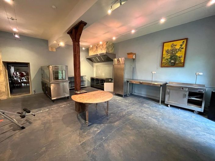 Image No.32-12 Bed House for sale