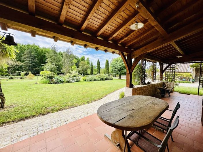 Image No.11-3 Bed House for sale