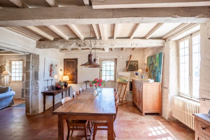 Image No.1-7 Bed Country House for sale