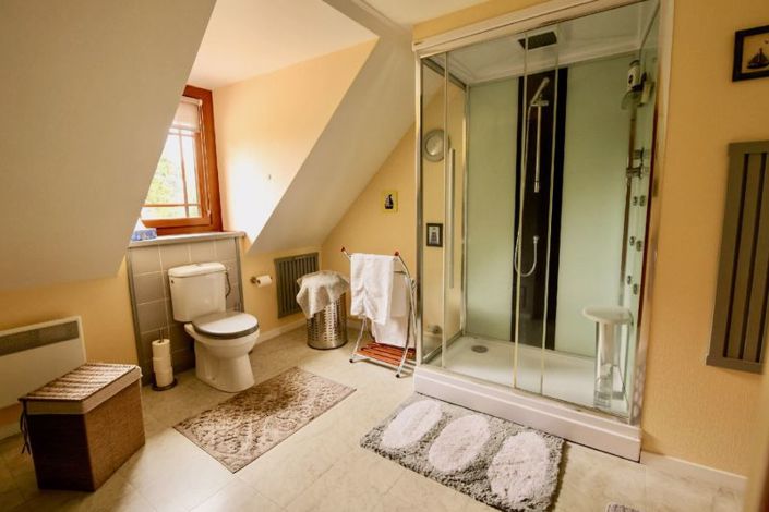 Image No.16-4 Bed House for sale