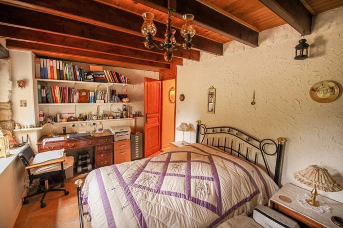 Image No.18-4 Bed House for sale