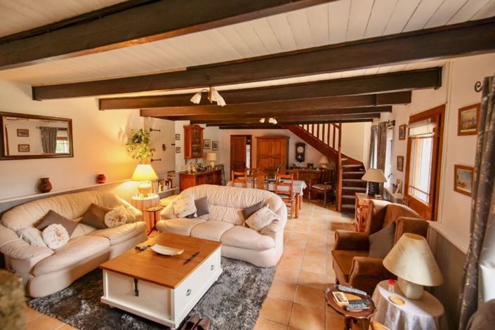 Image No.2-4 Bed House for sale