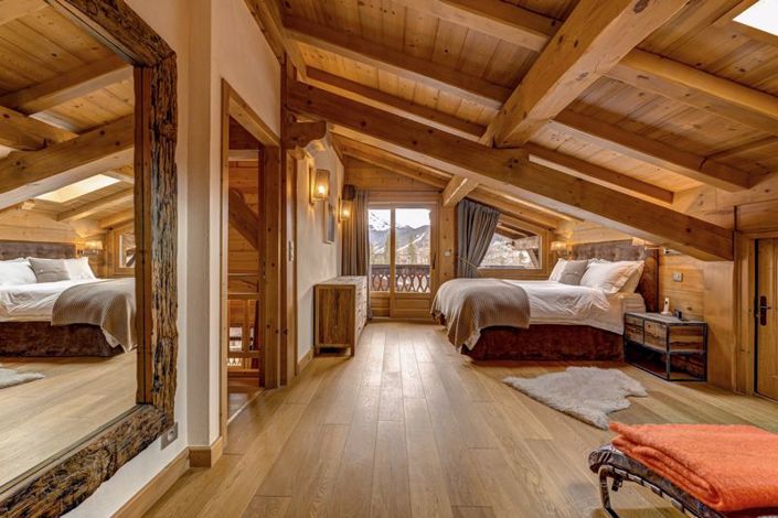 Image No.11-5 Bed Chalet for sale