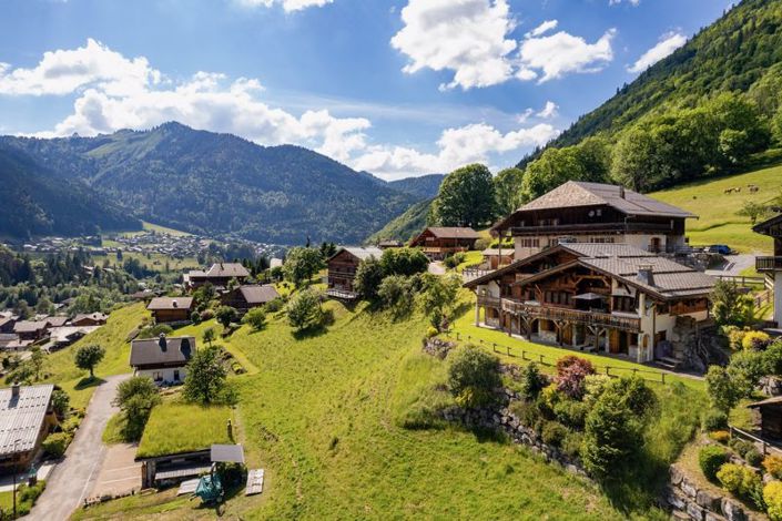 Image No.19-5 Bed Chalet for sale