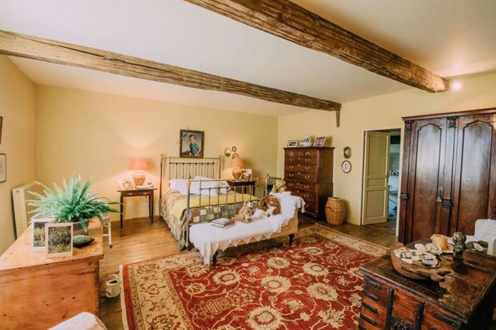 Image No.13-6 Bed Property for sale