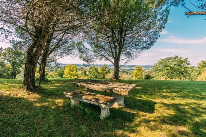 Image No.16-6 Bed Property for sale