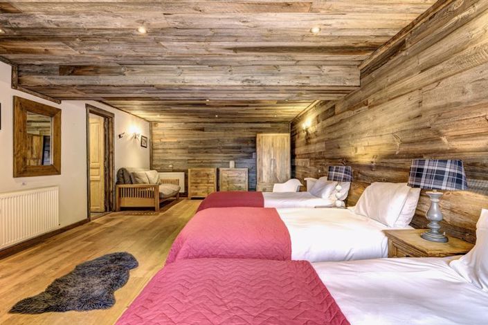 Image No.25-7 Bed Chalet for sale