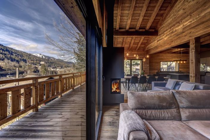 Image No.12-4 Bed Chalet for sale