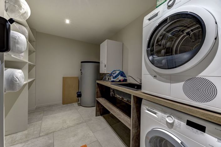 Image No.35-4 Bed Chalet for sale