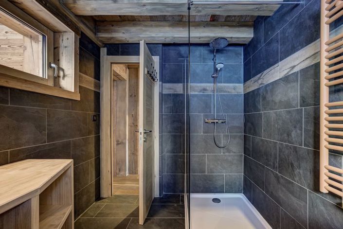 Image No.20-4 Bed Chalet for sale