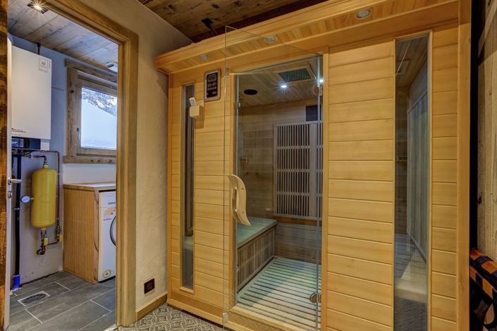 Image No.24-4 Bed Chalet for sale