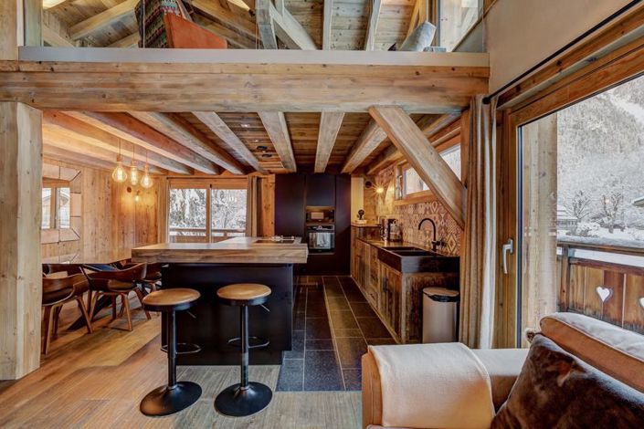 Image No.5-4 Bed Chalet for sale