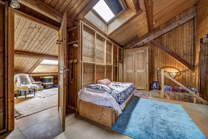 Image No.11-2 Bed House for sale