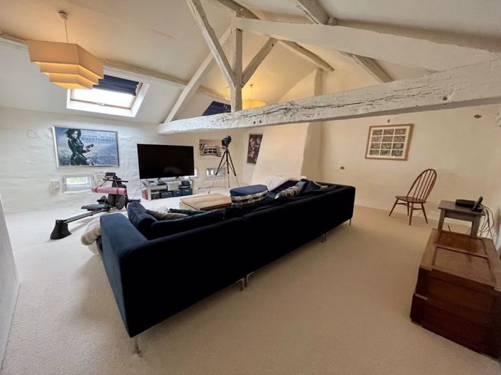 Image No.9-4 Bed House for sale