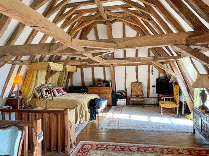 Image No.9-6 Bed House for sale