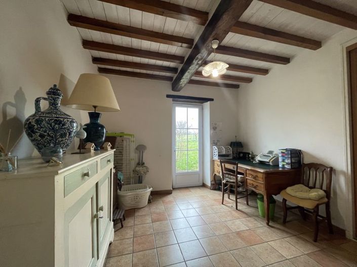 Image No.10-5 Bed House for sale