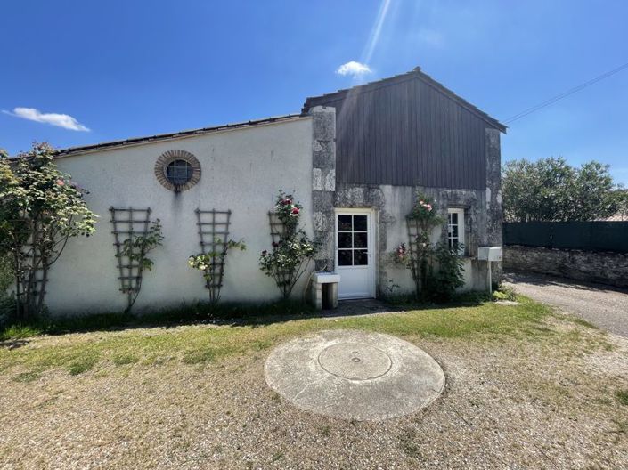 Image No.17-5 Bed House for sale