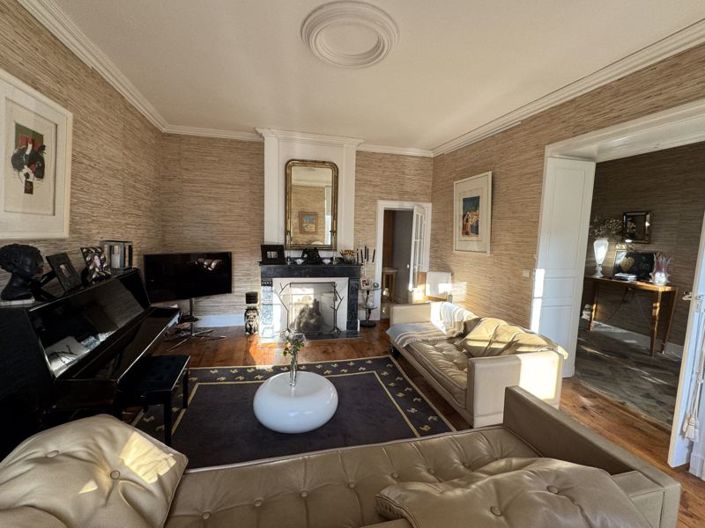 Image No.11-3 Bed Townhouse for sale