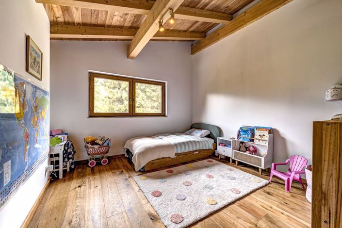 Image No.15-4 Bed Chalet for sale