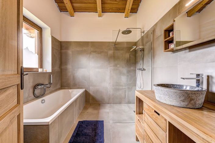 Image No.16-4 Bed Chalet for sale