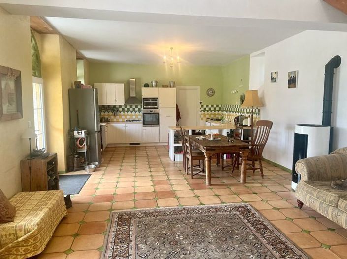 Image No.7-7 Bed House for sale