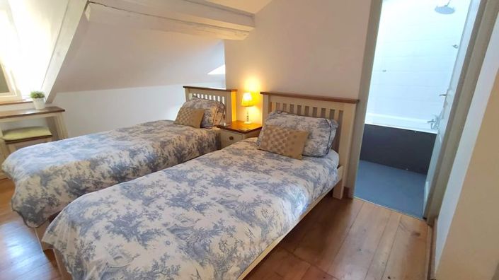 Image No.11-3 Bed Cottage for sale