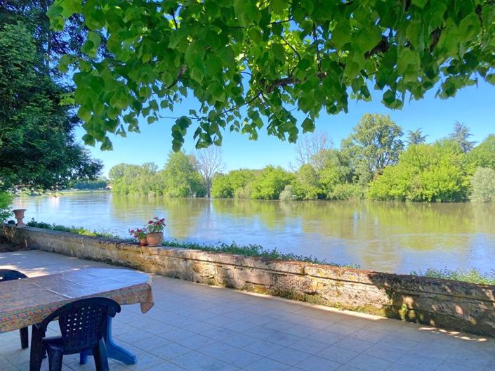 Image No.7-6 Bed House for sale