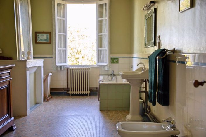 Image No.21-6 Bed House for sale