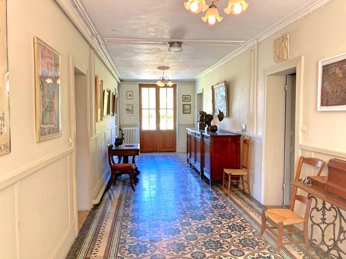 Image No.5-6 Bed House for sale