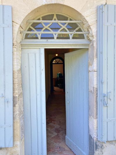 Image No.8-6 Bed House for sale