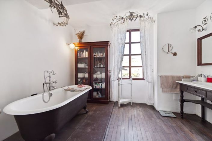 Image No.30-4 Bed Country House for sale