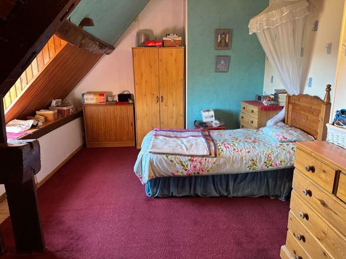 Image No.11-3 Bed House for sale