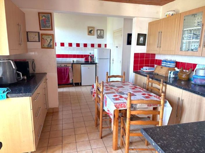 Image No.2-3 Bed House for sale