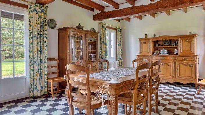 Image No.8-4 Bed House for sale