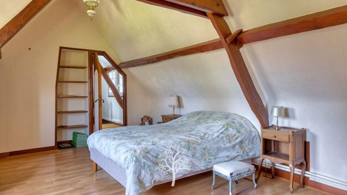 Image No.17-4 Bed House for sale