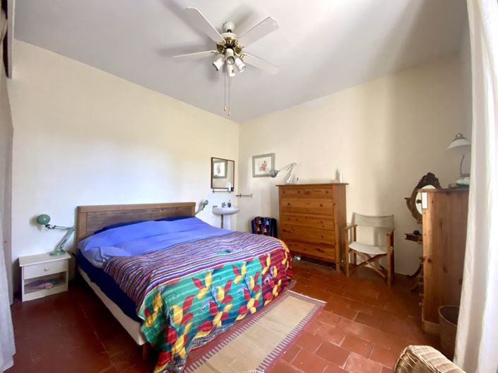 Image No.16-5 Bed House for sale