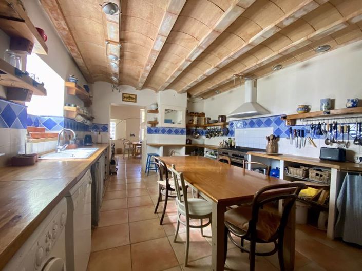 Image No.7-5 Bed House for sale